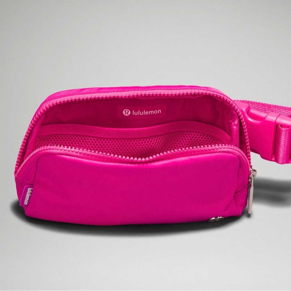 🍋LAST ONE🍋 LULULEMON | Everywhere Belt Bag 1L in Sonic Pink NWT - Picture 6 of 7